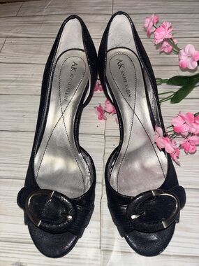 Anne Klein Black Peep Toe Leather Kitty Heel Pumps Snake Skin Size 7 1/2